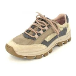 Jana Schnürer In Bunt